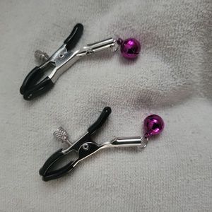 NEW ADJUSTABLE NIPPLE CLIPS W/ PURPLE BALLS